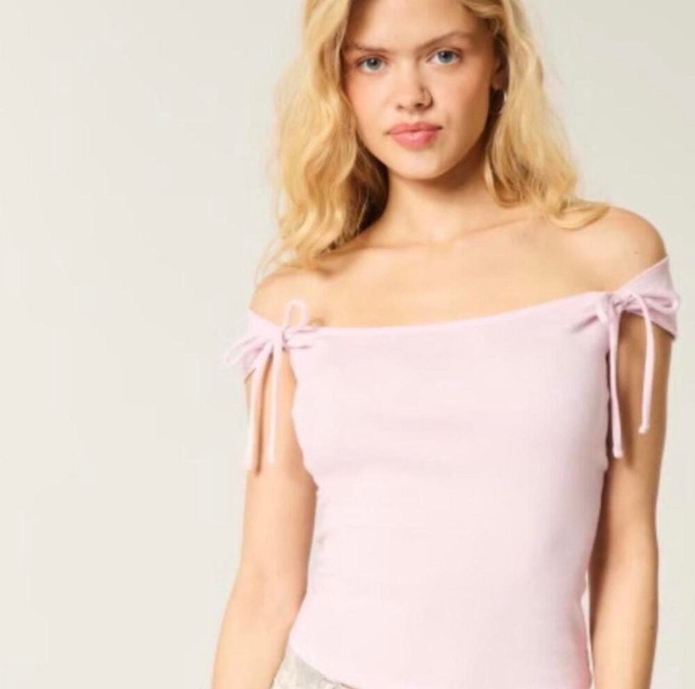 NWT Hollister Off-the-Shoulder Tie Sleeve Top in light pink size large
